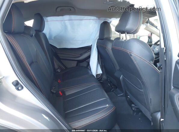 JF2GTAMC7L8257566 2020 SUBARU CROSSTREK Silver Widok naklejki z numerem VIN