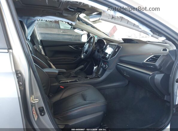 JF2GTAMC7L8257566 2020 SUBARU CROSSTREK Silver Widok wnętrza z przodu