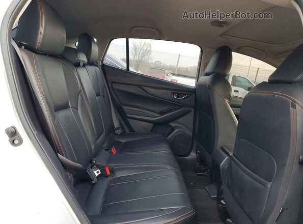 JF2GTAMC9J8309213 2018 SUBARU CROSSTREK Белый Вид задней части салона