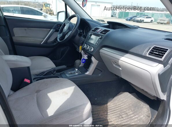 JF2SJABC1GH450868 2016 SUBARU FORESTER 2.5 White Widok wnętrza z przodu