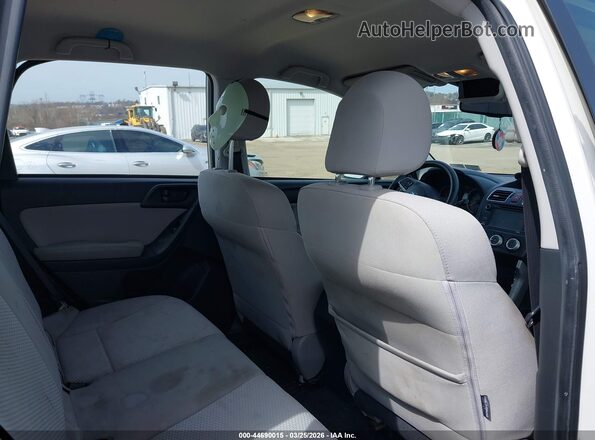 JF2SJABC1GH450868 2016 SUBARU FORESTER 2.5 White Widok naklejki z numerem VIN
