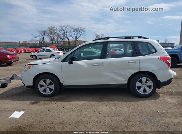 JF2SJABC1GH450868 2016 SUBARU FORESTER 2.5 White Widok wnętrza z tyłu