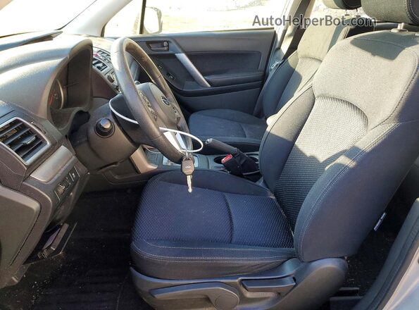 JF2SJABC8HH443885 2017 SUBARU FORESTER Серебряный Вид салона спереди
