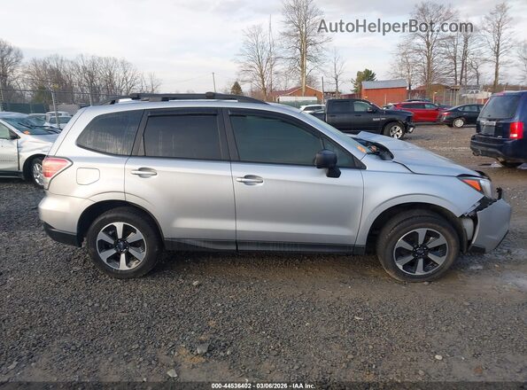 JF2SJABC9JH469305 2018 SUBARU FORESTER 2.5 Серебряный Вид задней части салона