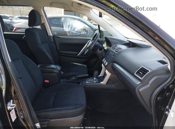 JF2SJABC9JH538073 2018 SUBARU FORESTER 2.5 Черный Вид салона спереди