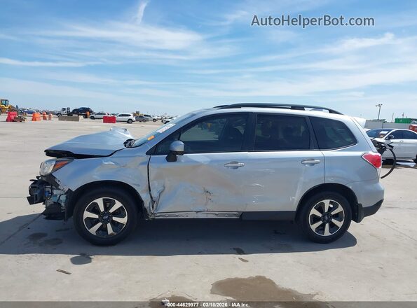 JF2SJADC4HH487458 2017 SUBARU FORESTER 2.5 Серебряный 
