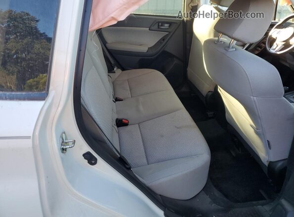 JF2SJADC8JH436129 2018 SUBARU FORESTER 2.5 Белый Вид задней части салона