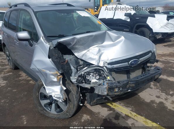 JF2SJAEC2JH515455 2018 SUBARU FORESTER 2.5 Серебряный Вид спереди
