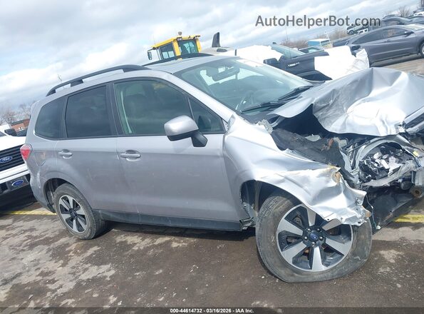 JF2SJAEC2JH515455 2018 SUBARU FORESTER 2.5 Серебряный Вид задней части салона