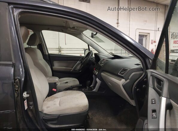 JF2SJAEC4JH499050 2018 SUBARU FORESTER 2.5 Dark Blue Vista interior delantera