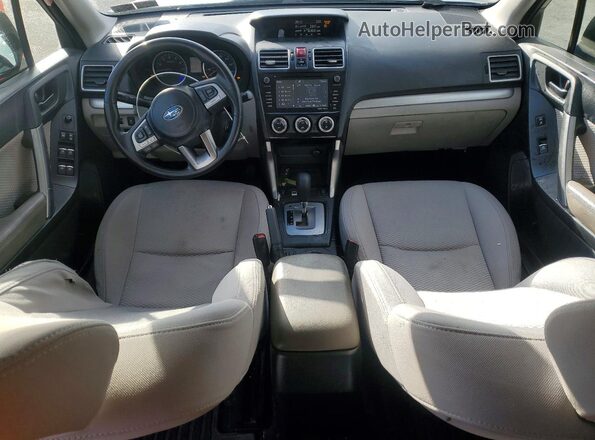 JF2SJAECXHH468380 2017 SUBARU FORESTER 2.5 Серебряный Вид панели приборов