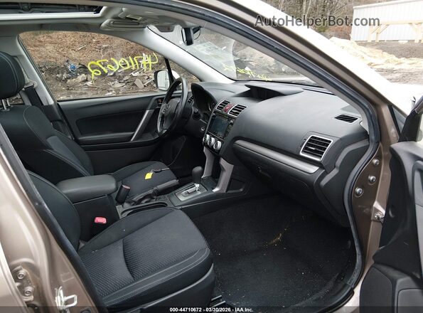 JF2SJAFC2GH414617 2016 SUBARU FORESTER 2.5 Желто-коричневый Вид салона спереди