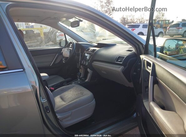 JF2SJAKCXGH409946 2016 SUBARU FORESTER 2.5 Green Widok wnętrza z przodu