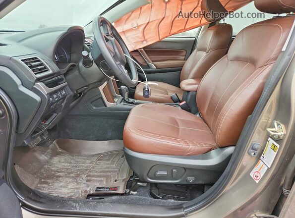 JF2SJATC9HH451265 2017 SUBARU FORESTER 2.5I TO Коричневый Вид салона спереди