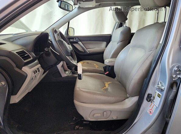 JF2SJAVC6GH477544 2016 SUBARU FORESTER 2.5I TO Серебряный Вид салона спереди