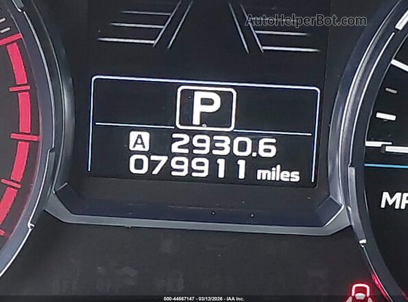 JF2SJAWC5JH613121 2018 SUBARU FORESTER 2.5I TO Белый 