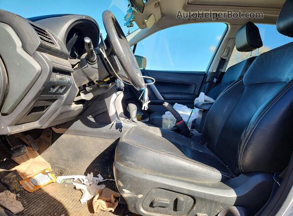 JF2SJGVC0GH538566 2016 SUBARU FORESTER Silver Вид салону спереду