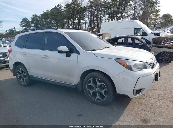 JF2SJGVC6GH421641 2016 SUBARU FORESTER2. Белый Передняя правая четверть