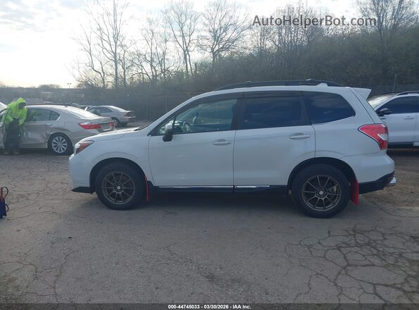 JF2SJGXC2GH401447 2016 SUBARU FORESTER2. Белый 