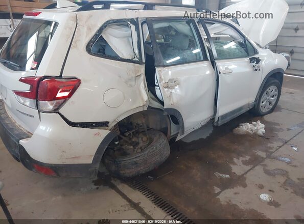 JF2SKACC6NH512452 2022 SUBARU FORESTER White Widok z przodu