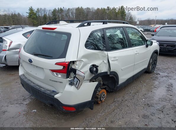 JF2SKACC8NH425460 2022 SUBARU FORESTER Белый Вид спереди