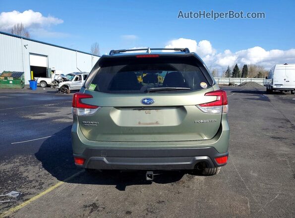 JF2SKAGC3KH517811 2019 SUBARU FORESTER Зеленый Вид сзади