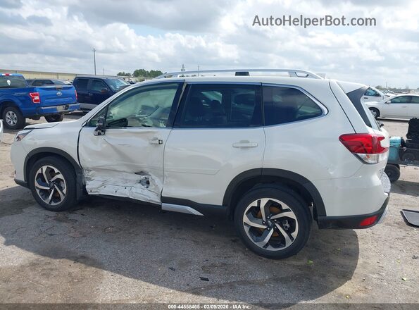 JF2SKARC2NH511838 2022 SUBARU FORESTER Белый Вид задней части салона
