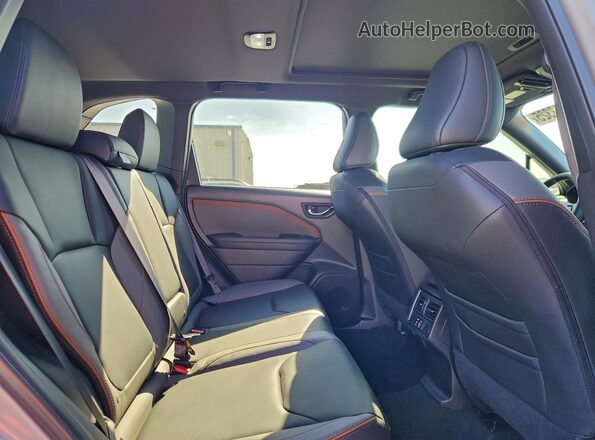 JF2SLDHC2SH475645 2025 SUBARU FORESTER Gray Vista interior trasera