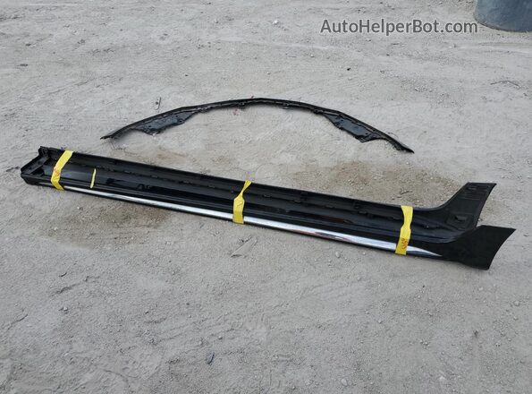 JH4KC2F95JC000513 2018 ACURA RLX Черный Вид подкапотного пространства