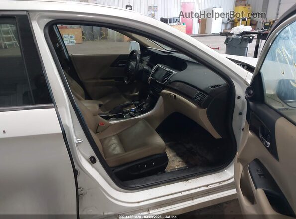 JHMCR6F72HC018115 2017 HONDA ACCORD HYBRID White წინა სალონის ხედი