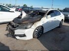 2017 Honda Accord Hybrid Touring Белый vin: JHMCR6F7XHC030903