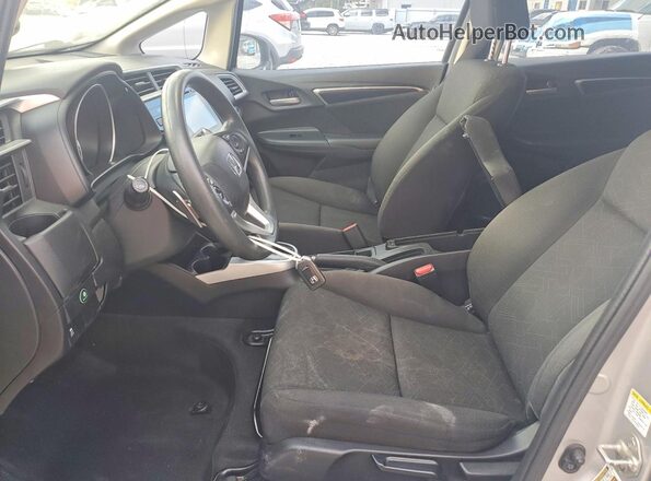 JHMGK5H76GS005806 2016 HONDA FIT Серебряный Вид салона спереди