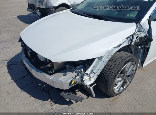 JHMZC5F15KC004329 2019 HONDA CLARITY PLUG-IN HYBRID Белый Вид спереди