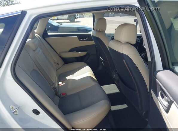 JHMZC5F15KC004329 2019 HONDA CLARITY PLUG-IN HYBRID Белый Вид наклейки с VIN-кодом
