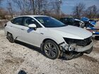 2018 Honda Clarity Touring Белый vin: JHMZC5F36JC002315 2018 Honda Clarity Touring Белый vin: JHMZC5F36JC002315