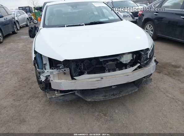 JHMZC5F37JC009726 2018 HONDA CLARITY PLUG-IN HYBRID White წინა ხედი