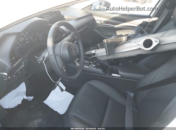 JM1BPACM0S1784833 2025 MAZDA 3 Белый Вид салона спереди