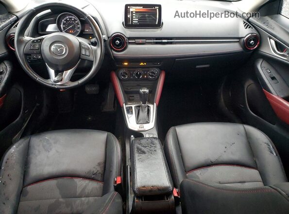 JM1DKBC74G0111015 2016 MAZDA CX-3 Gray Dashboard view