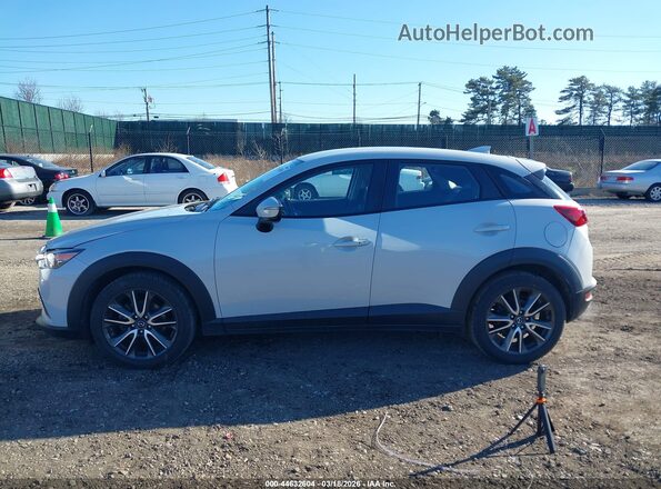 JM1DKFC71H0165574 2017 MAZDA CX-3 White Widok wnętrza 360 stopni