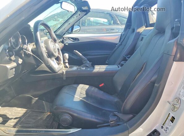 JM1NDAL72J0200792 2018 MAZDA MX-5 Silver Widok wnętrza z przodu