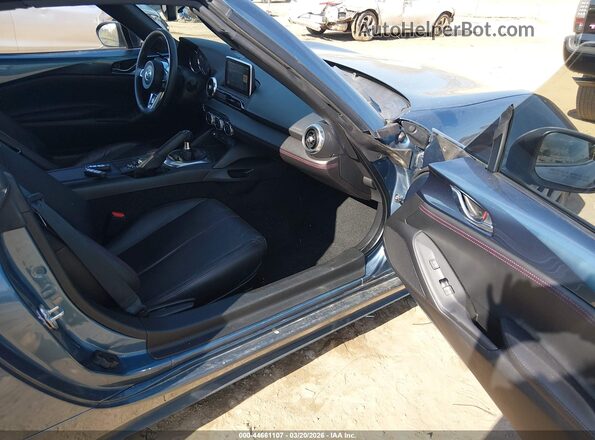 JM1NDAM76H0100154 2017 MAZDA MX-5 MIATA RF Blue წინა სალონის ხედი