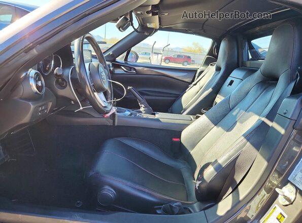 JM1NDAM78H0108742 2017 MAZDA MX-5 Серый Вид салона спереди