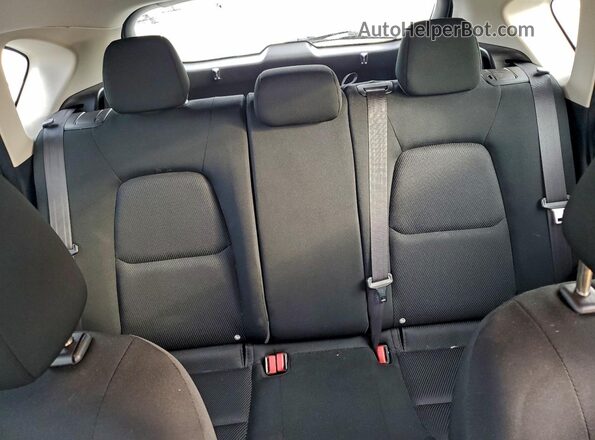 JM3KFABM3K0610482 2019 MAZDA CX-5 Silver Widok tylnych siedzeń
