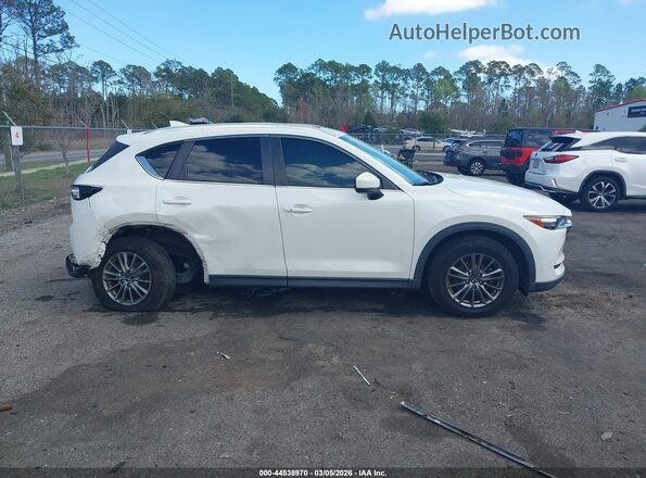 JM3KFACL6H0196855 2017 MAZDA CX-5 White Widok wnętrza z tyłu