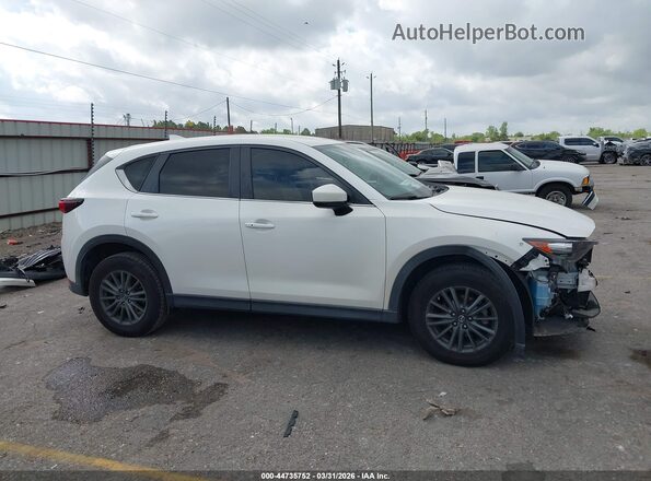 JM3KFACM4K1509041 2019 MAZDA CX-5 White Вид задньої частини салону