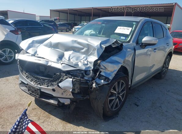 JM3KFADM7J0330768 2018 MAZDA CX-5 Серебряный Передняя левая четверть