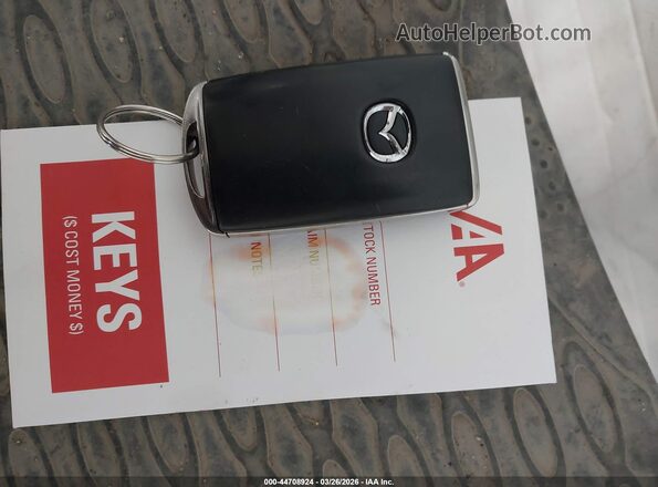 JM3KFBAY4M0413107 2021 MAZDA CX-5 Red Vista del salpicadero