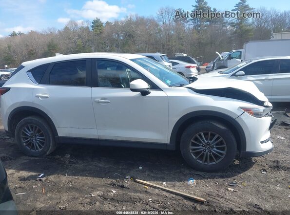 JM3KFBCL0H0102961 2017 MAZDA CX-5 Белый Вид задней части салона