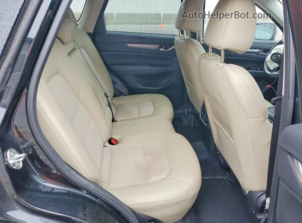 JM3KFBCL3H0153578 2017 MAZDA CX-5 Black Вид задньої частини салону
