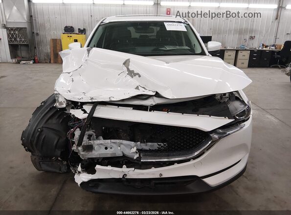 JM3KFBCM7M1488663 2021 MAZDA CX-5 White Widok wnętrza z tyłu